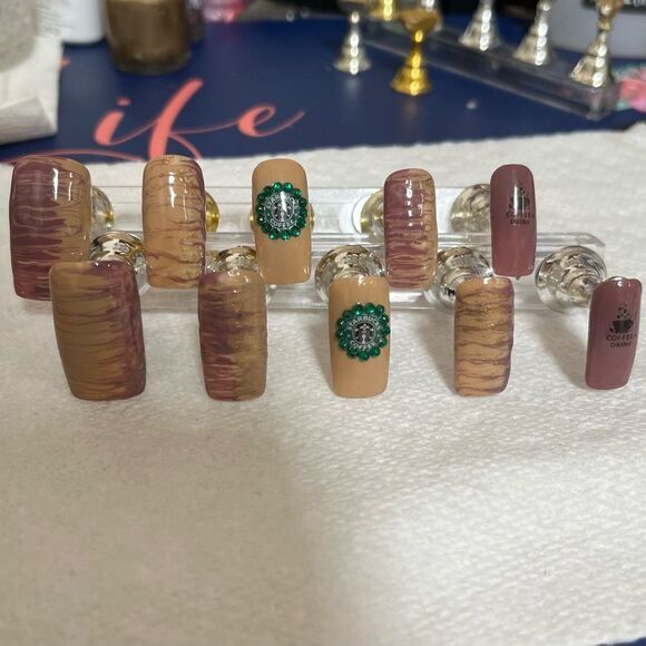 Coffee shop gel pressons - Picture 6 of 10